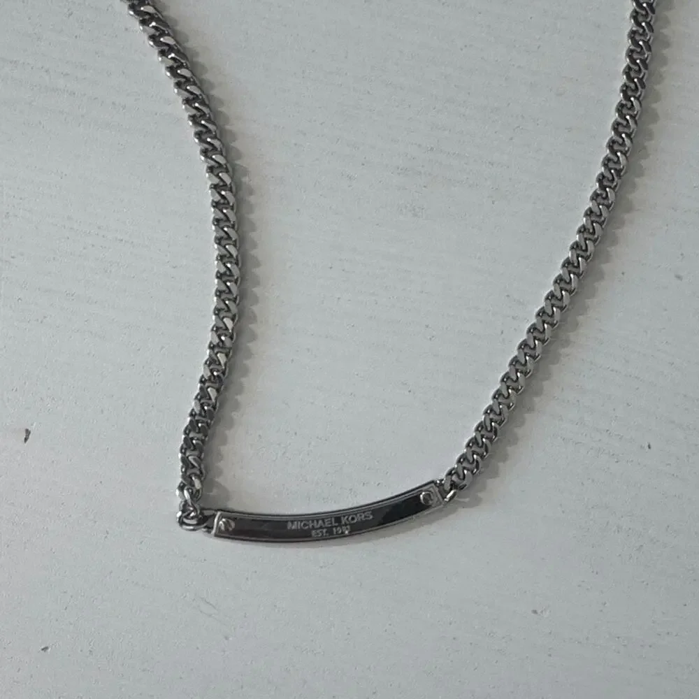 Michael Kors Signed Reversable Crystal Rhinestone Silver Tone Necklace